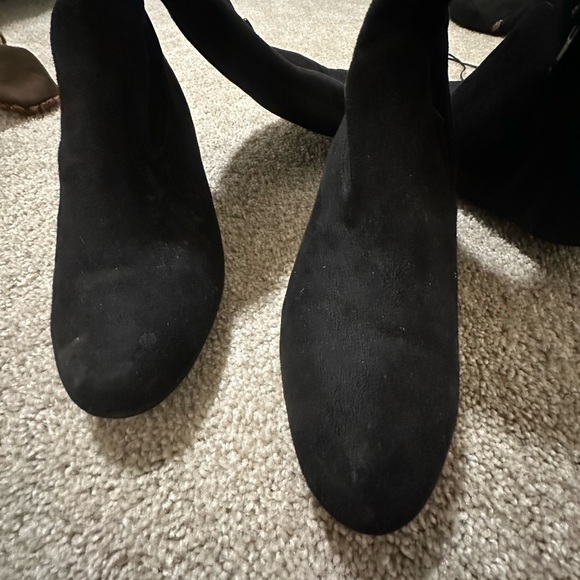 Michael Kors OTK black boot 8 1/2 - Picture 2 of 5